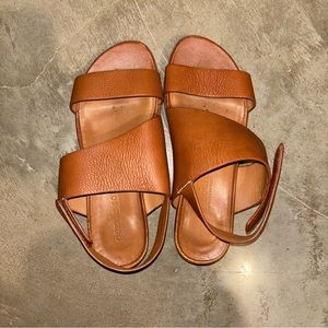 Gentle Souls by Kenneth Cole Sandals